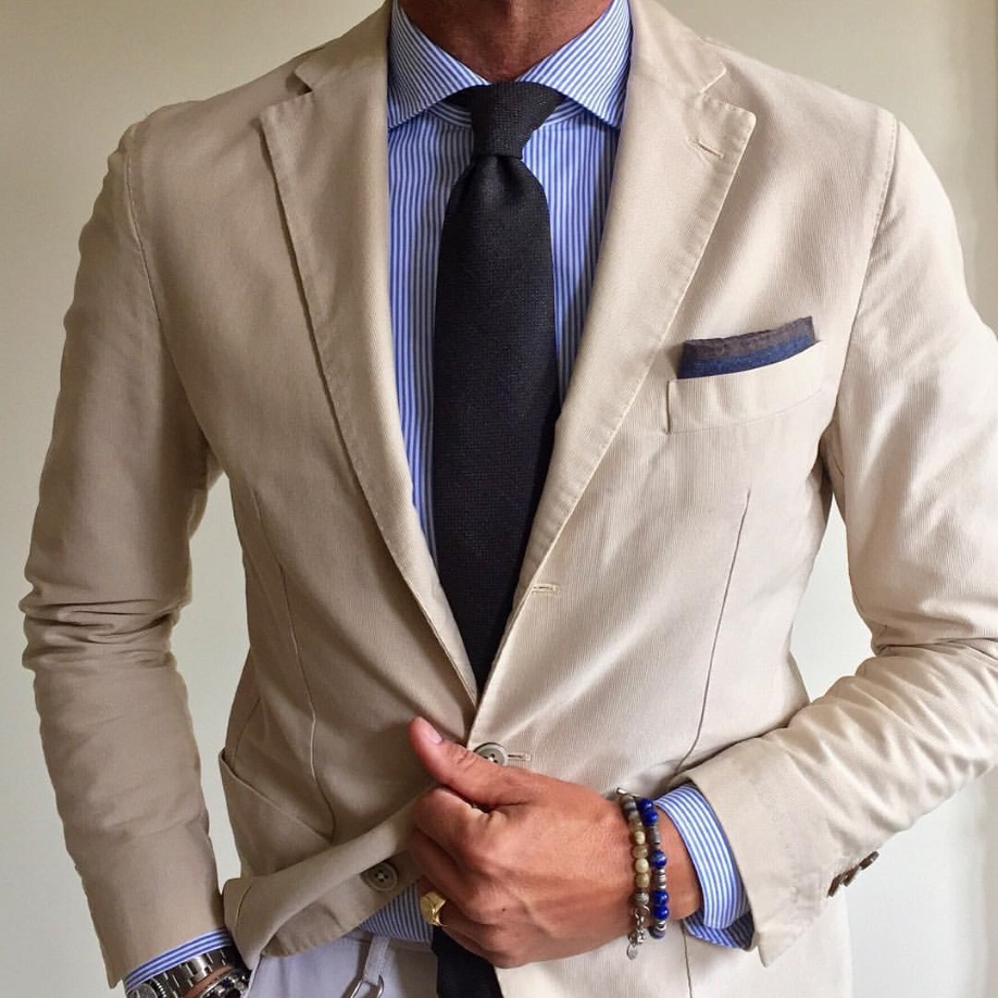 Summer suits for men in Dubai