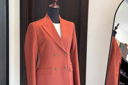 8 Elegant Office Suit Styles That Redefine Power Dressing for Women